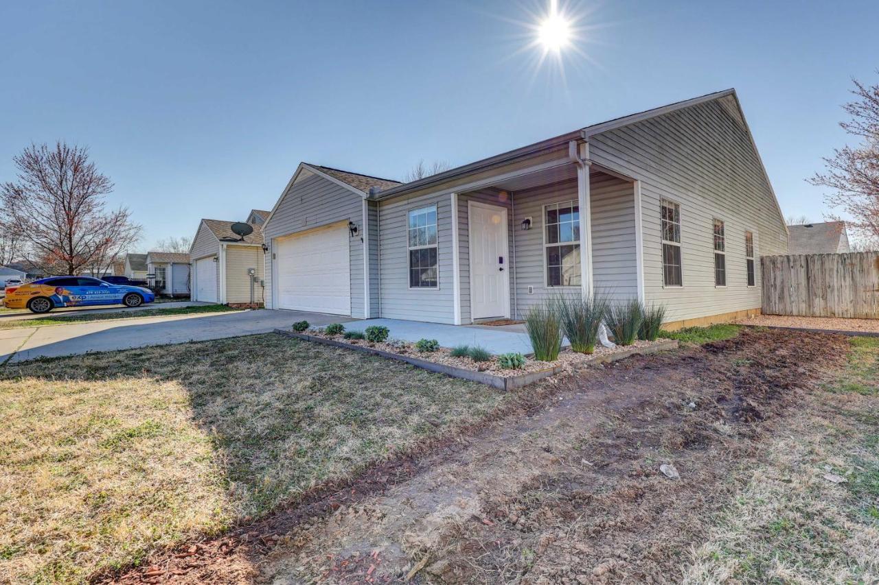 Chic Bentonville Home With Patio And Fire Pit! Eksteriør bilde