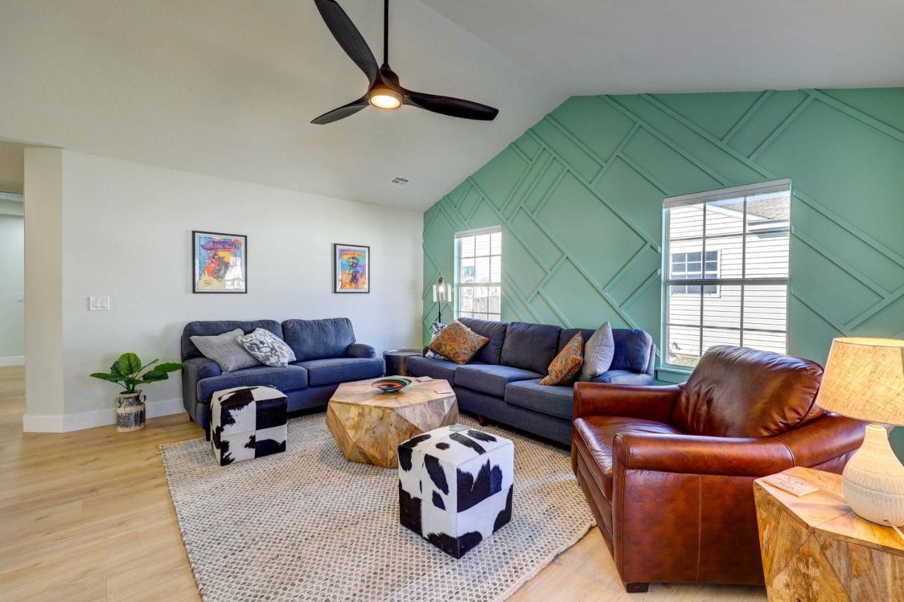 Chic Bentonville Home With Patio And Fire Pit! Eksteriør bilde