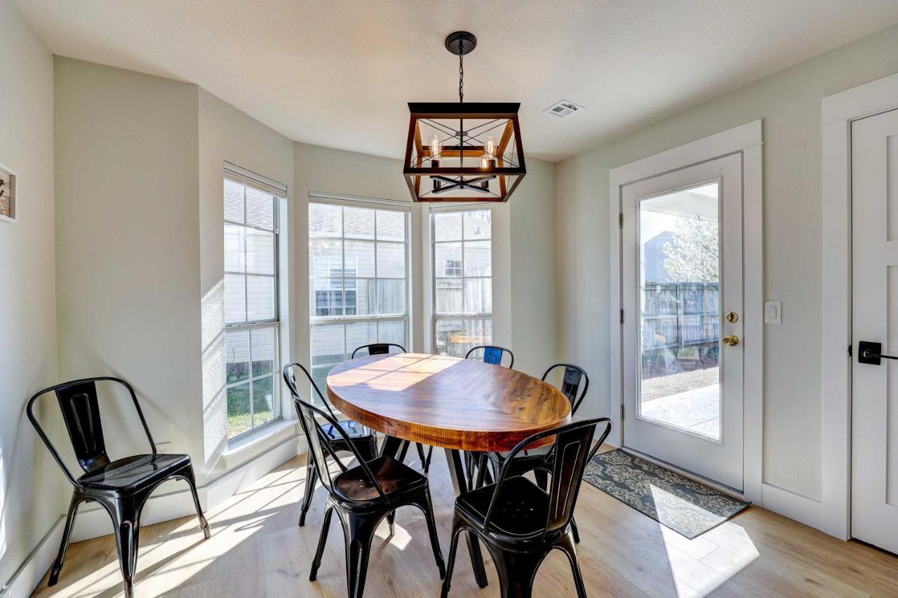 Chic Bentonville Home With Patio And Fire Pit! Eksteriør bilde